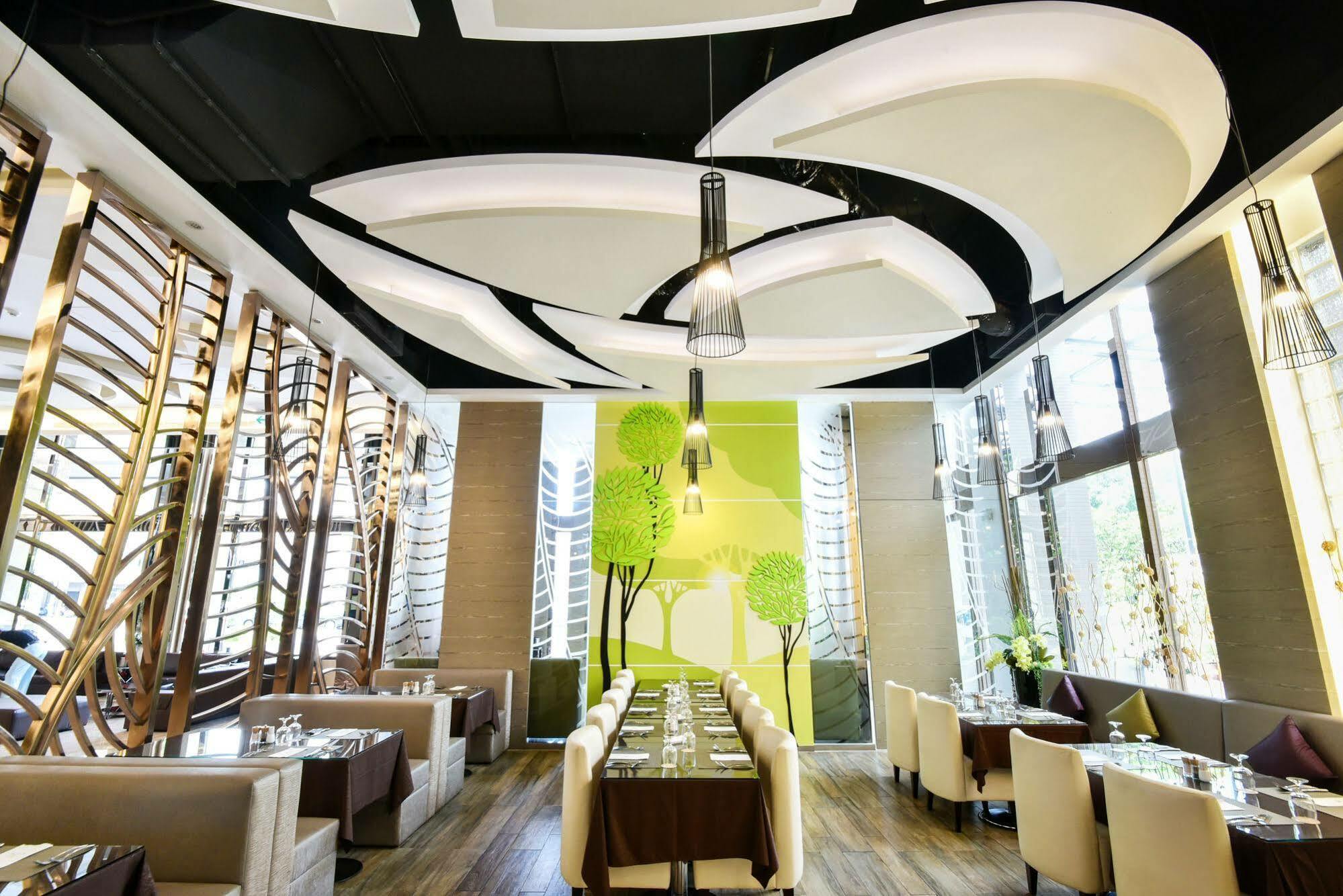 Tsun Huang Hotel Chiayi City Exteriör bild