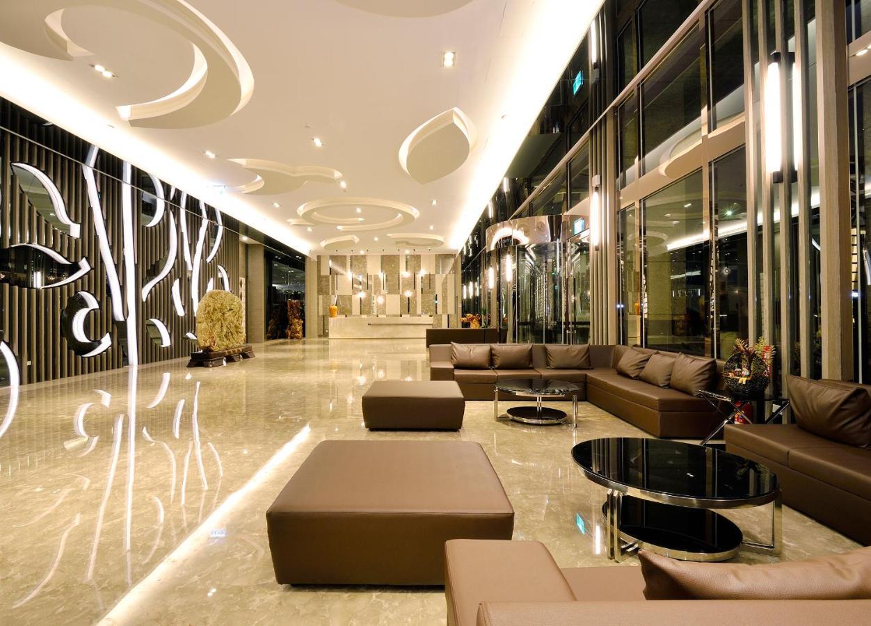 Tsun Huang Hotel Chiayi City Exteriör bild