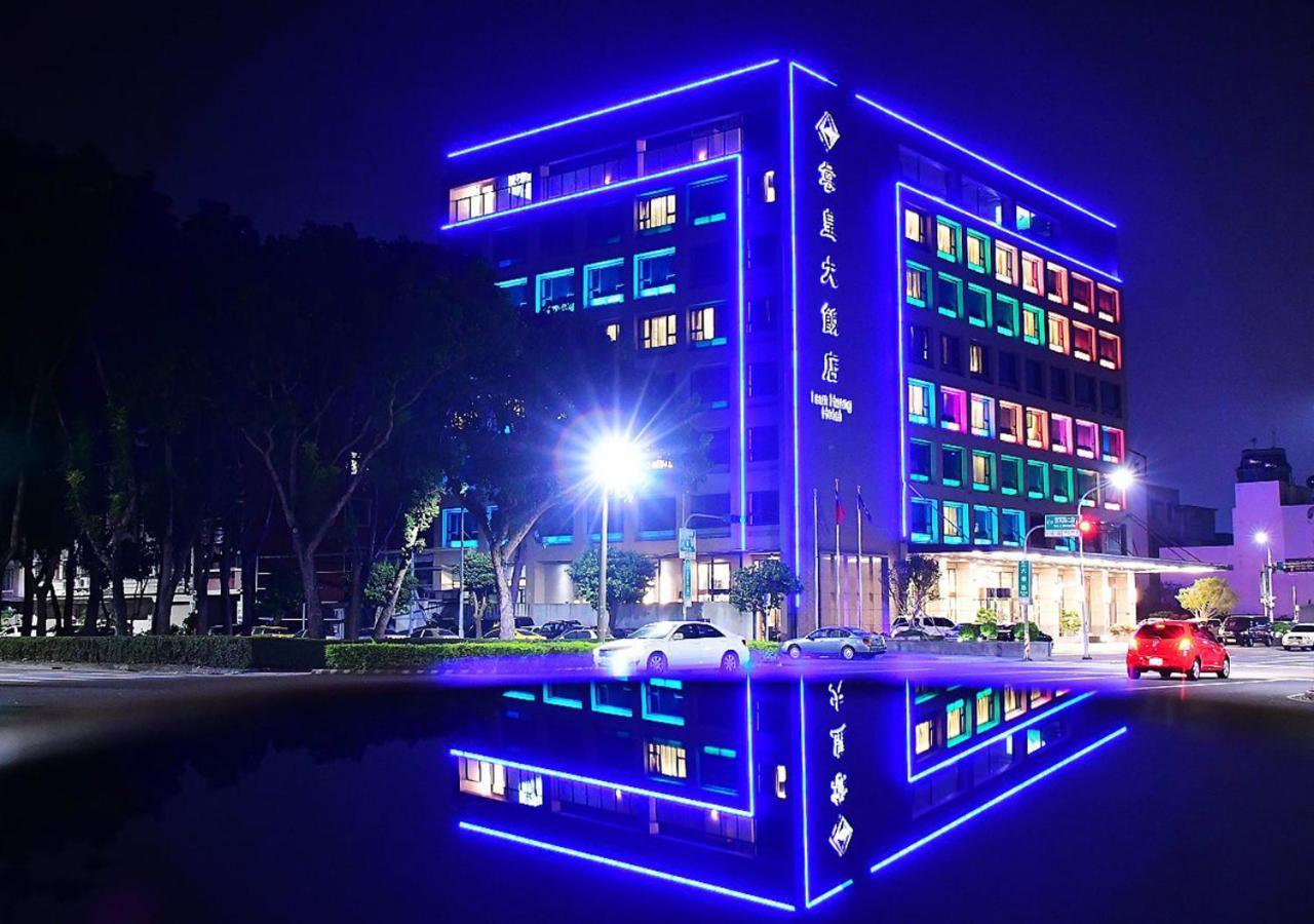 Tsun Huang Hotel Chiayi City Exteriör bild